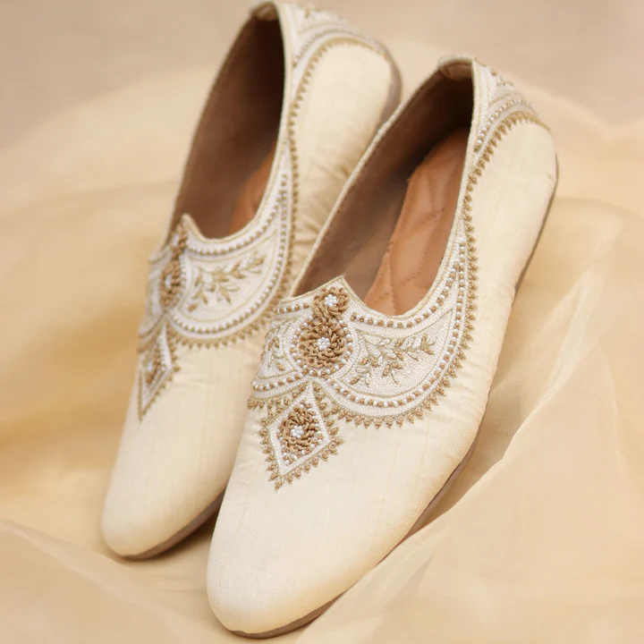 Noor-e-Tarun Raj – Groom’s Couture Mojri